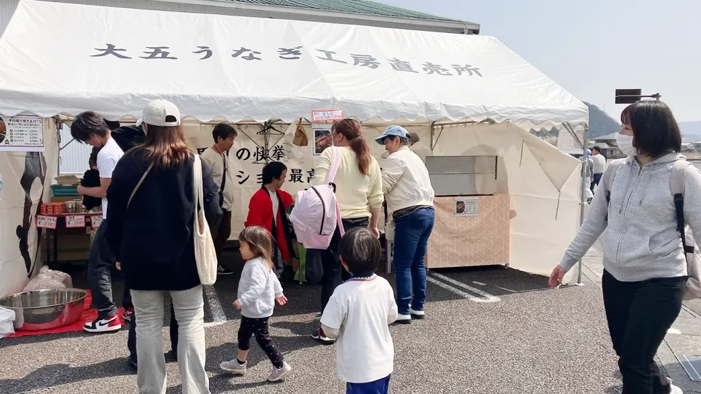 春マルシェの様子